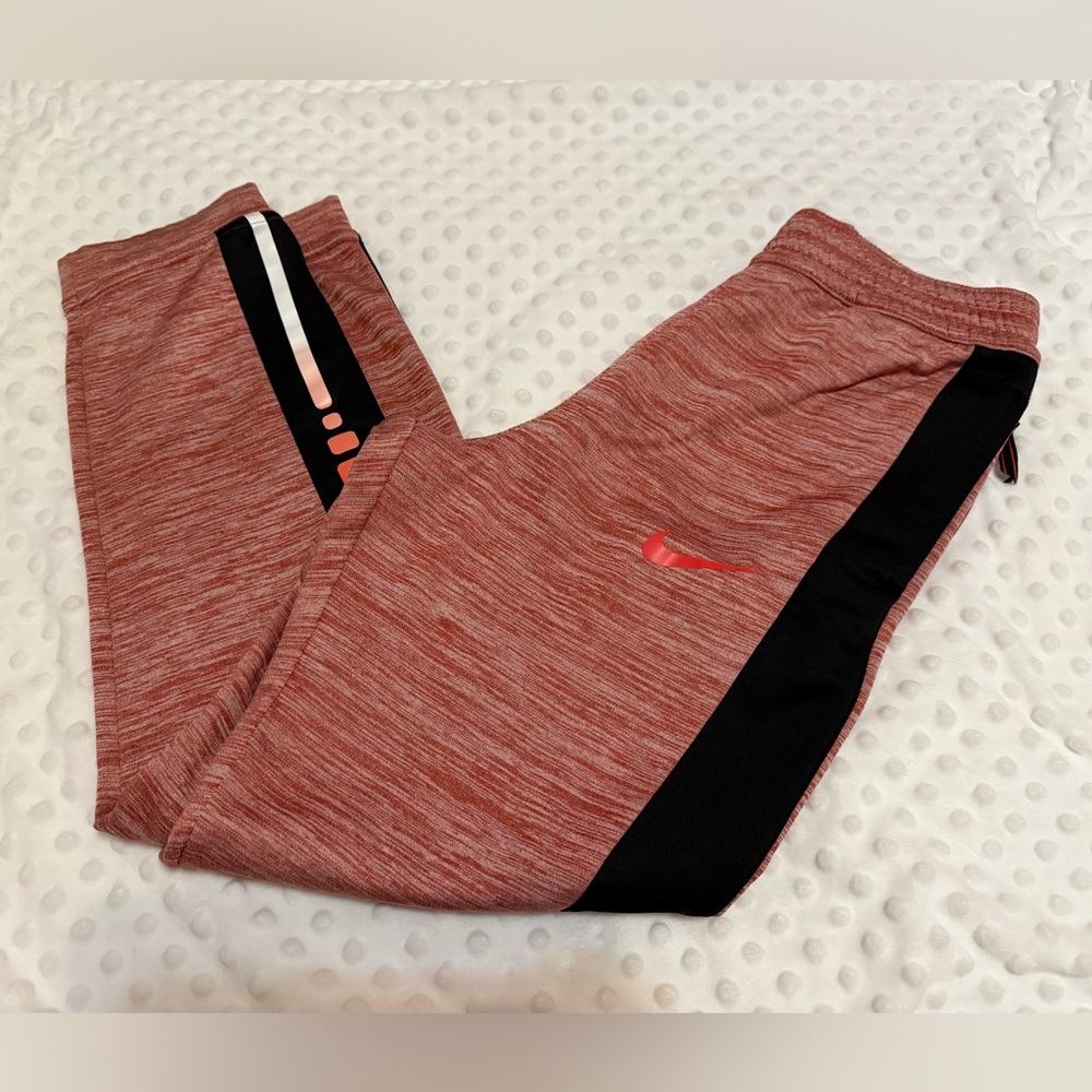 Nike Elite boys' Dri-FIT sweatpants in red and black